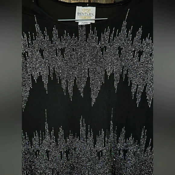 Bentley short sleeve black and sparkling top. EUC size XL Party, New Years - Picture 2 of 5